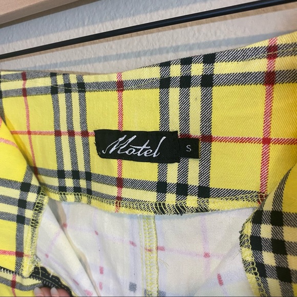 Yellow Plaid Mini Skirt with Zipper Detail - Picture 3 of 4